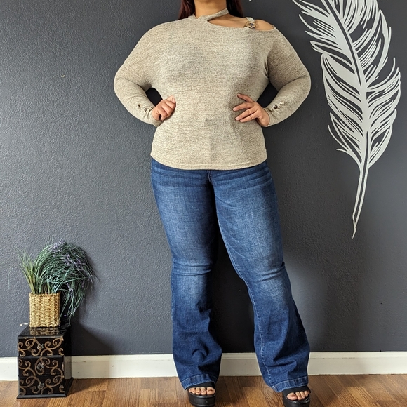Shein Sweater Top - Picture 4 of 7